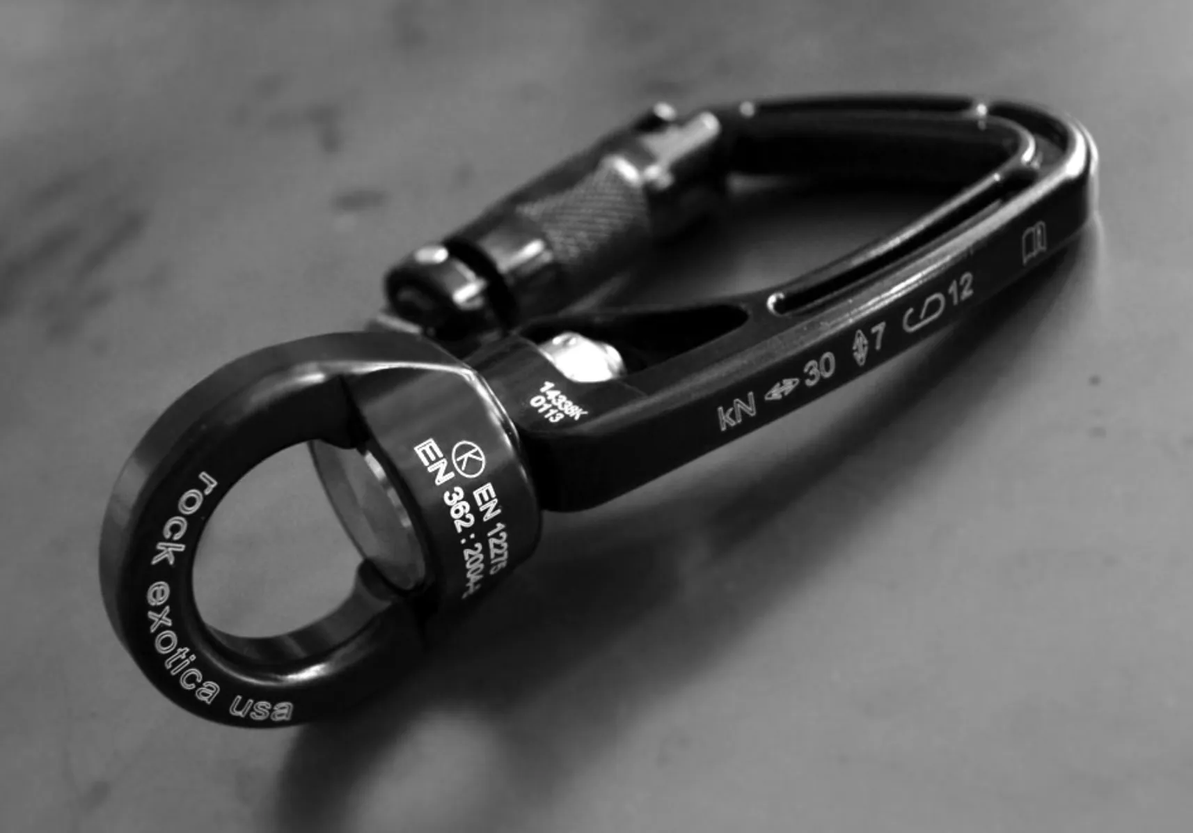 SwivaEye Auto-Lock Carabiner