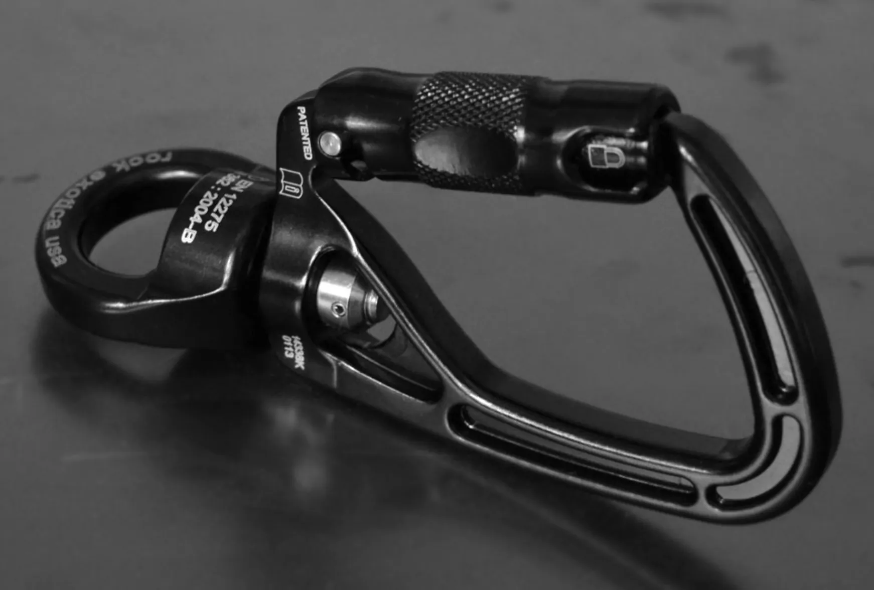 SwivaEye Auto-Lock Carabiner